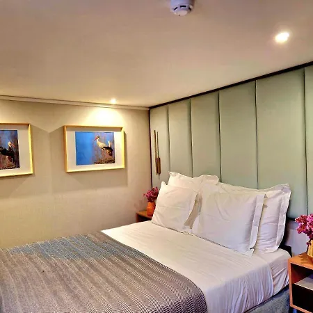 Costa Do Sal Boat Lounge 阿威罗