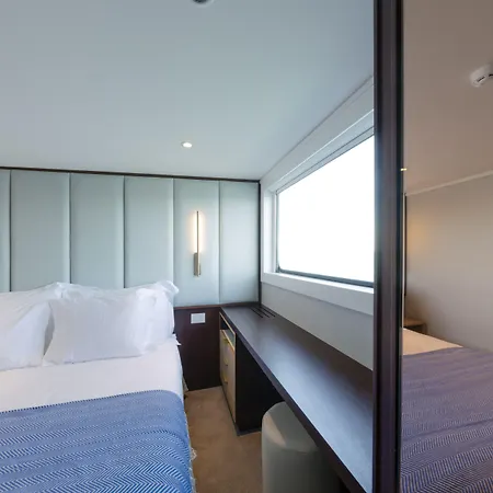 Costa Do Sal Boat Lounge