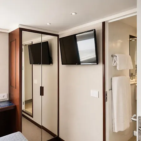Costa Do Sal Boat Lounge Hotel