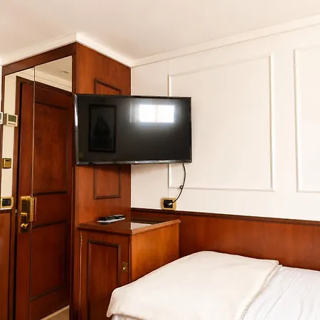 Costa Do Sal Boat Lounge Hotel 4*