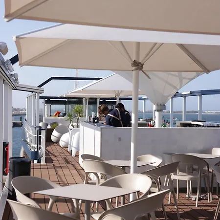 Costa Do Sal Boat Lounge Hotel 4*