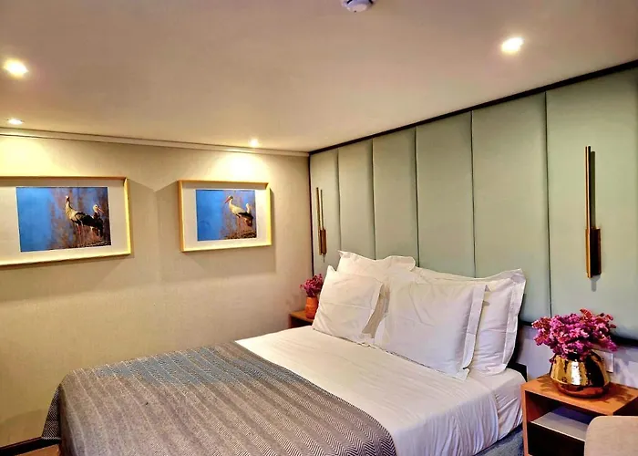 Costa Do Sal Boat Lounge Авейру