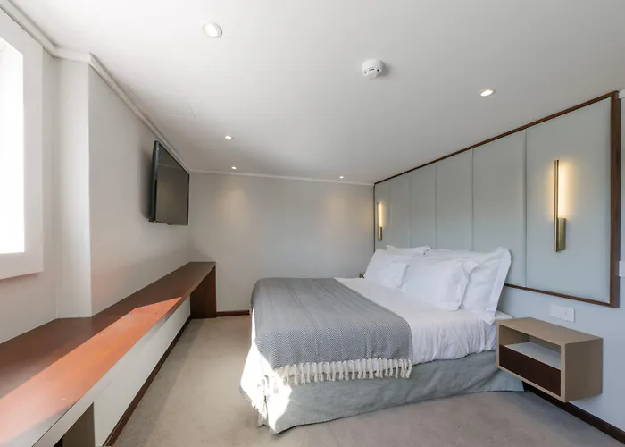 Costa Do Sal Boat Lounge 4*